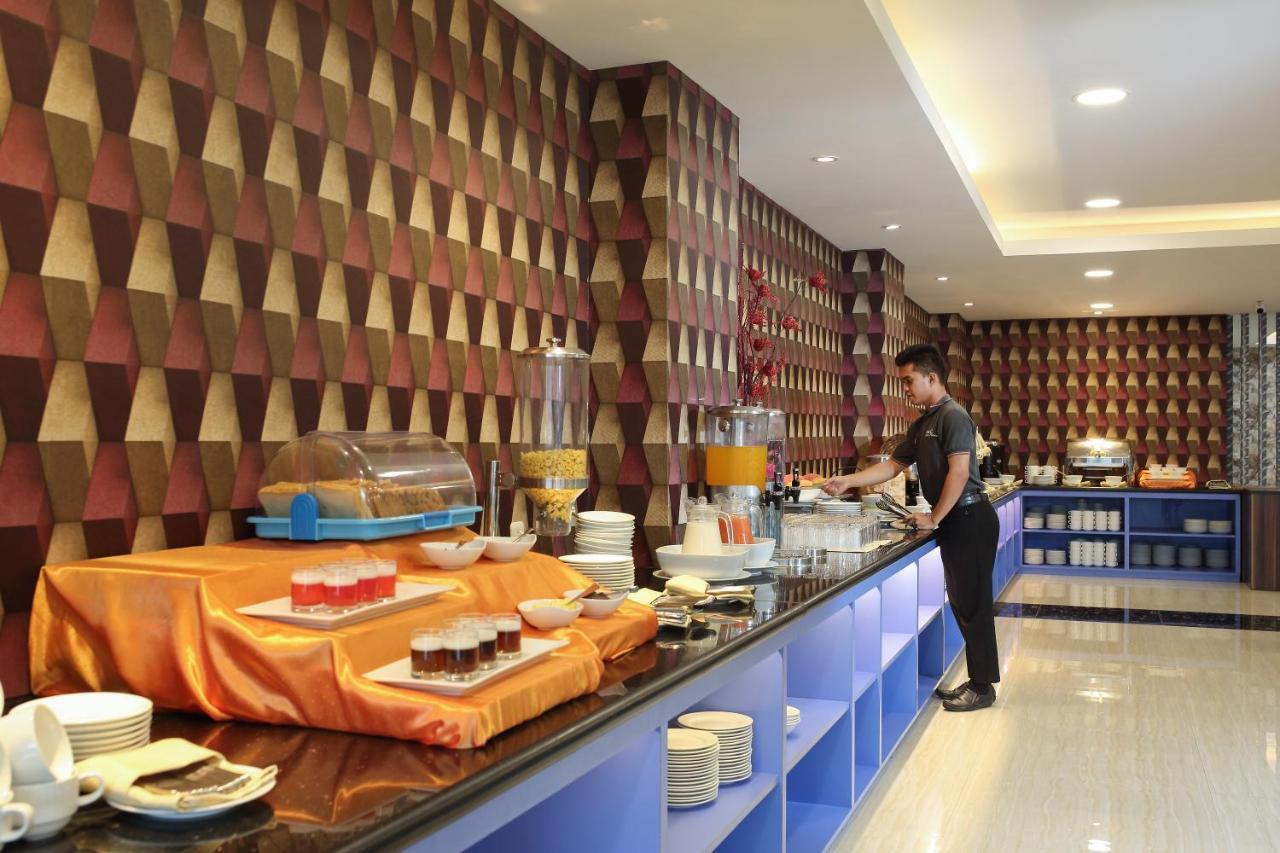 Horison Express Sentani Hotel Джаяпура Екстериор снимка
