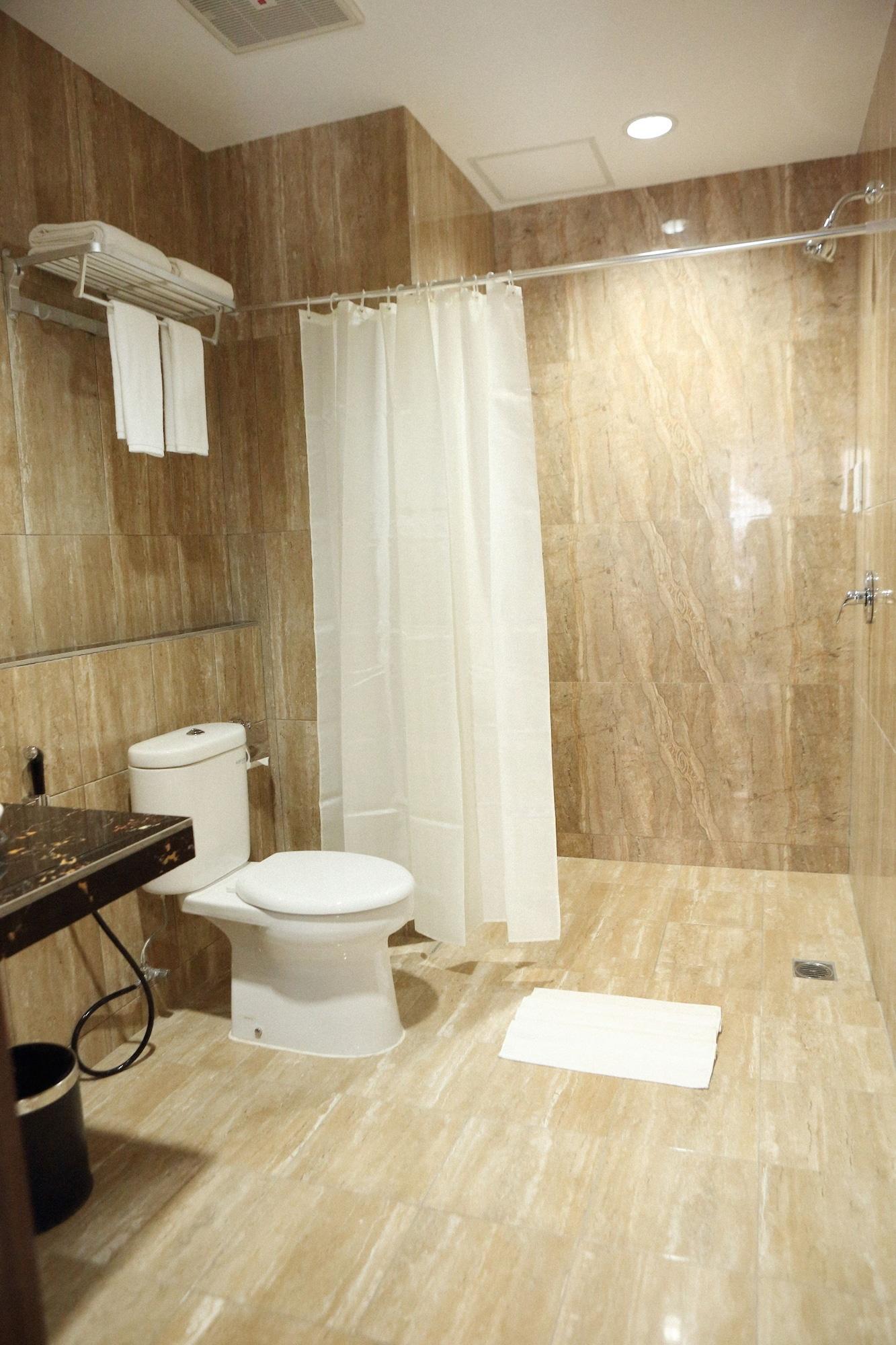 Horison Express Sentani Hotel Джаяпура Екстериор снимка